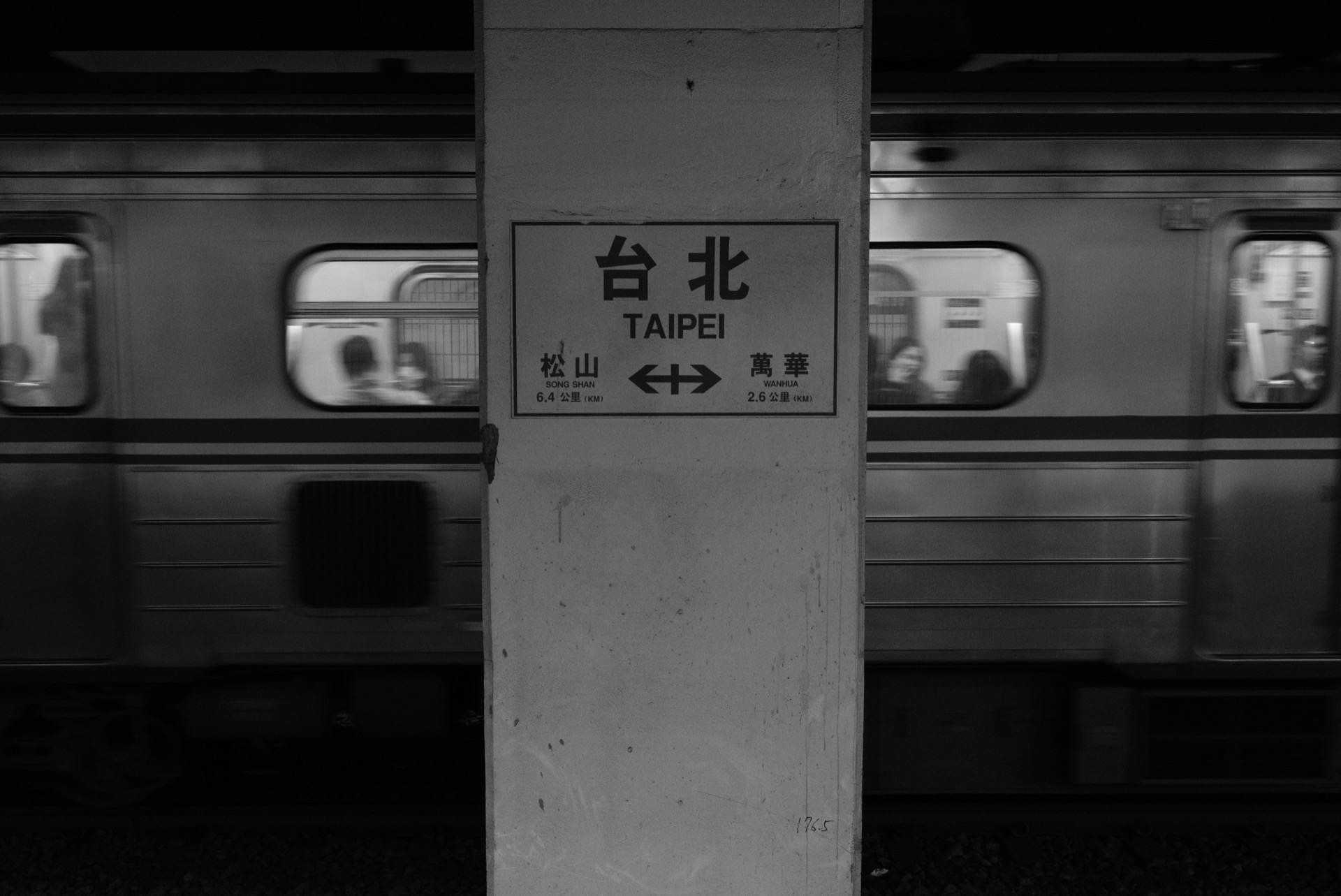 0XT24449.jpg